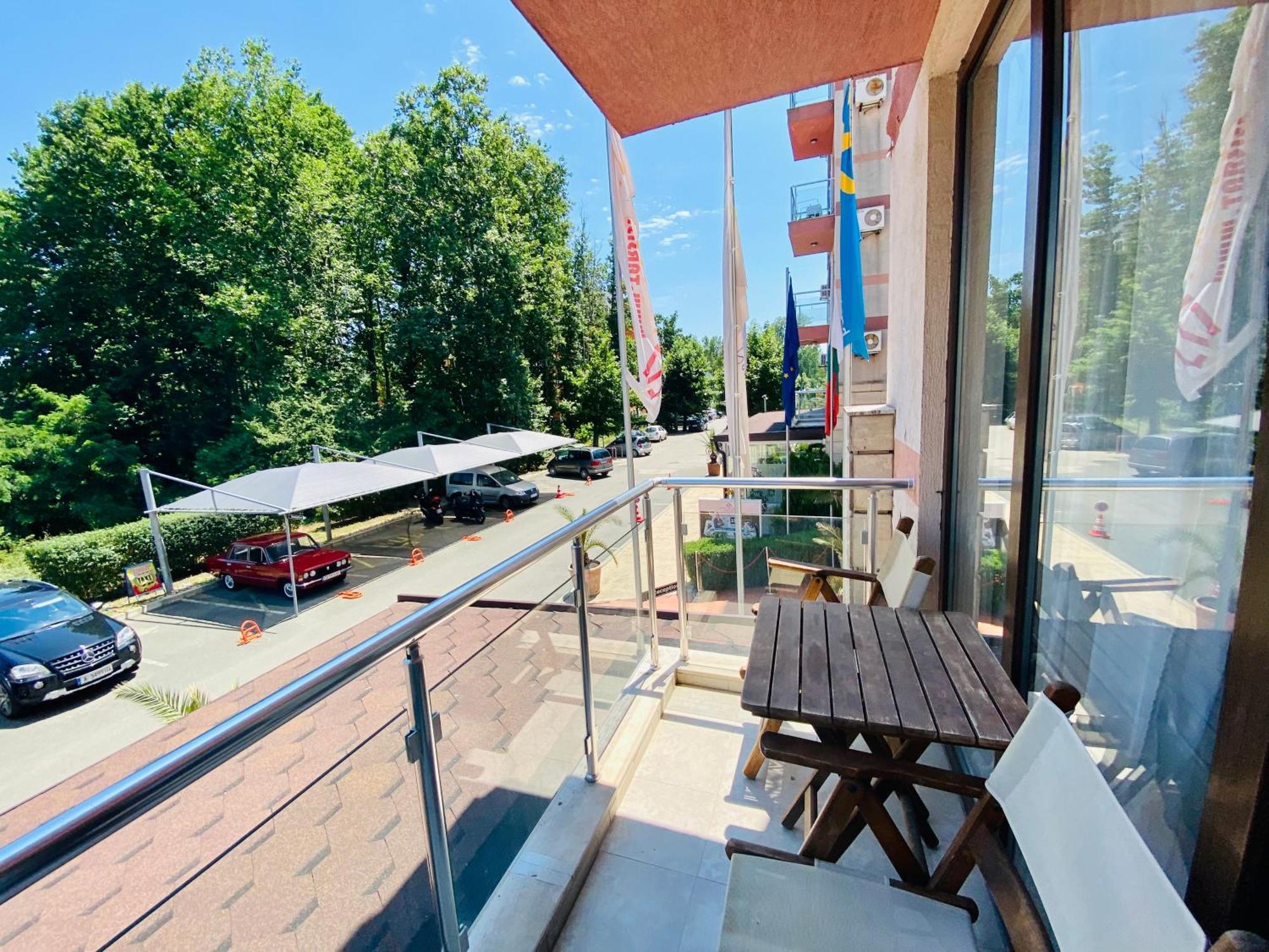Bratanov Summer Apartment Солнечный берег Номер фото
